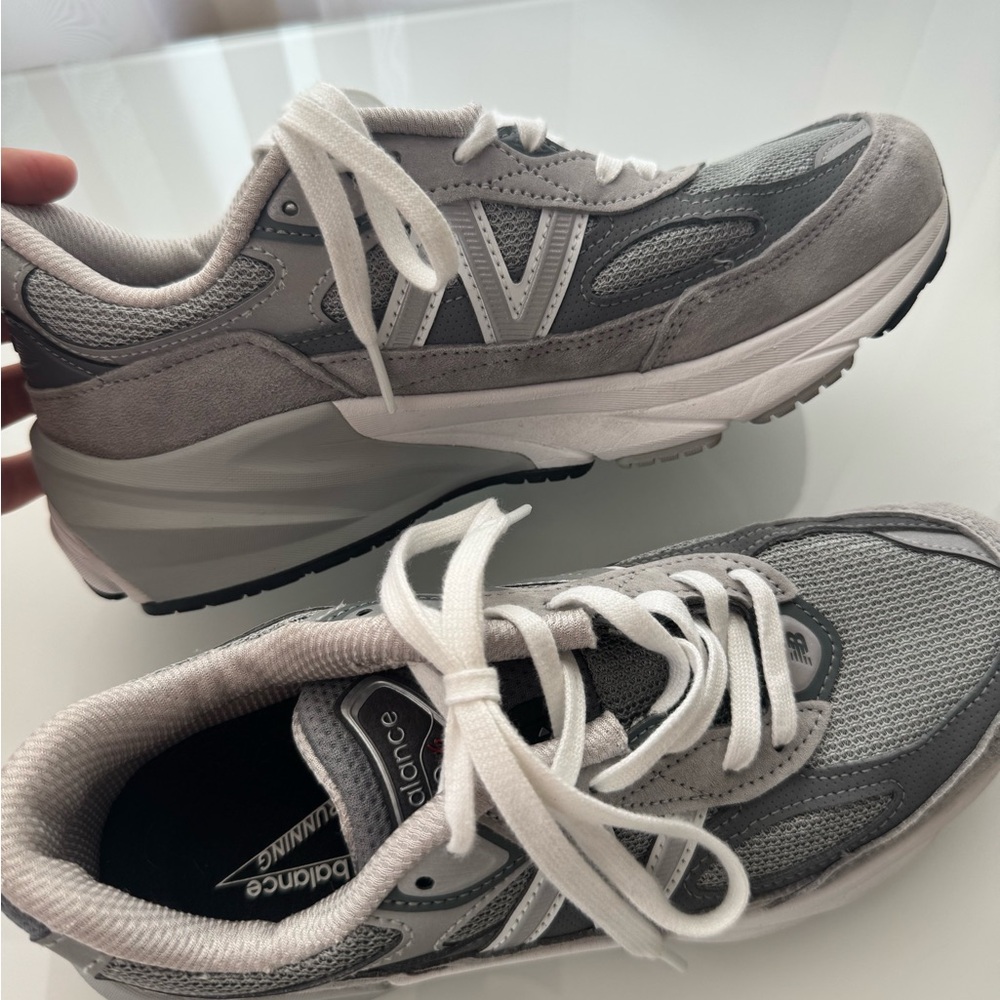 New Balance 990 v6 Sneakers